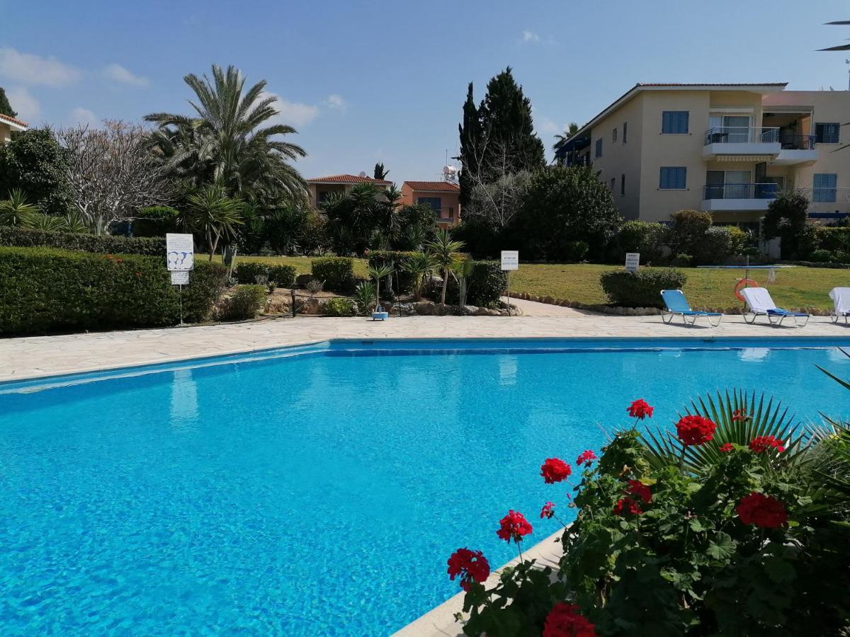 Paradise Gardens II Anastasia Apartment Пафос Екстериор снимка